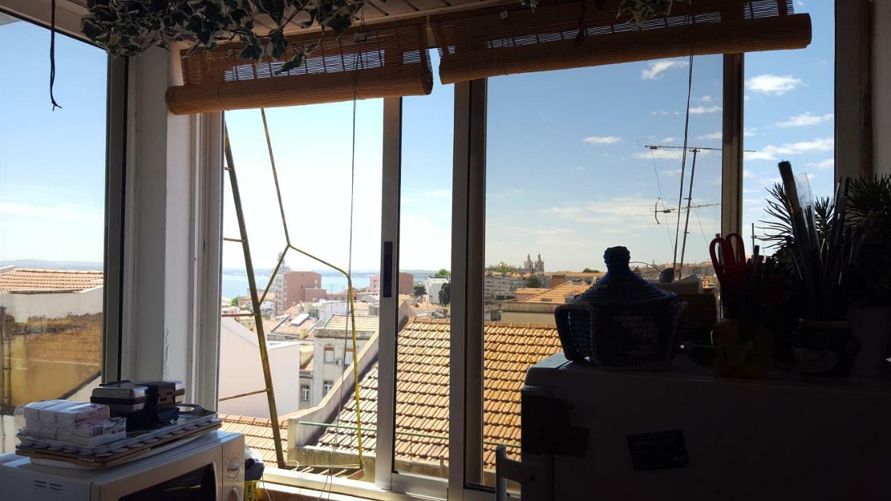 Com Vista O Tejo Lissabon